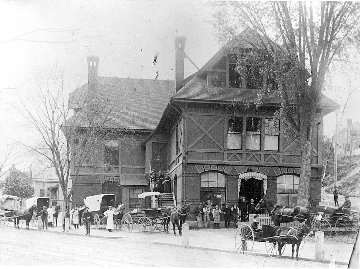Historic image of Mill Museum building.